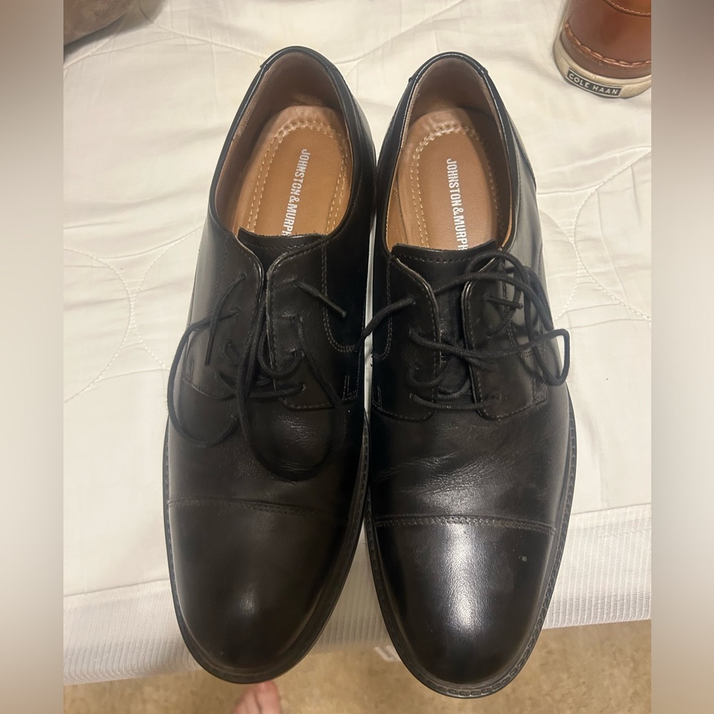 Black Leather Johnston&Murphy Men’s Loafers